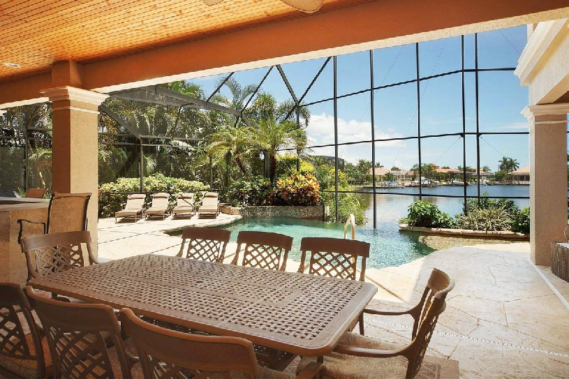 Florida Cape Coral Luxury Golf Villa - 02