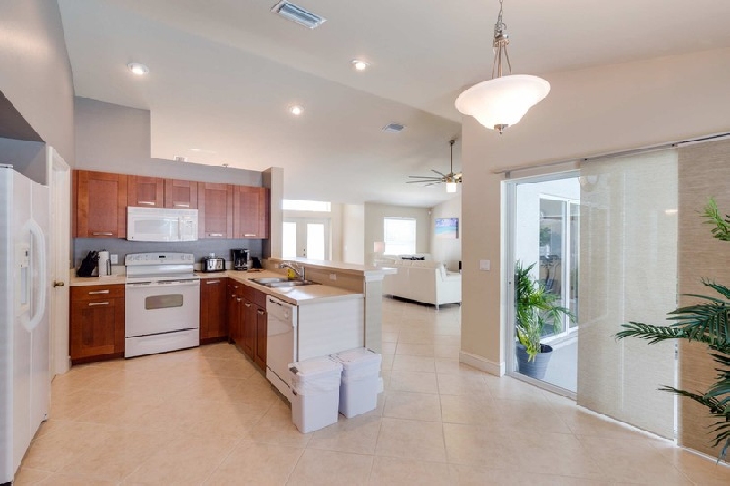 Florida Cape Coral Pool Villa - 11