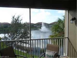 Bild Florida Naples Alden Woods Golfappartement im Lely Resort  am See