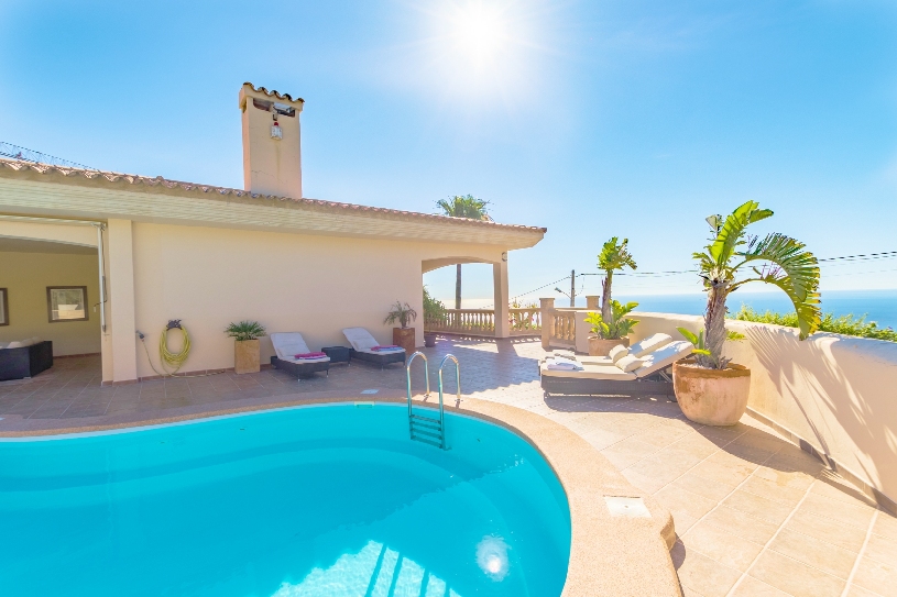 Spanien, Mallorca, Luxus-Golfvilla mit Pool und Meerblick - 02